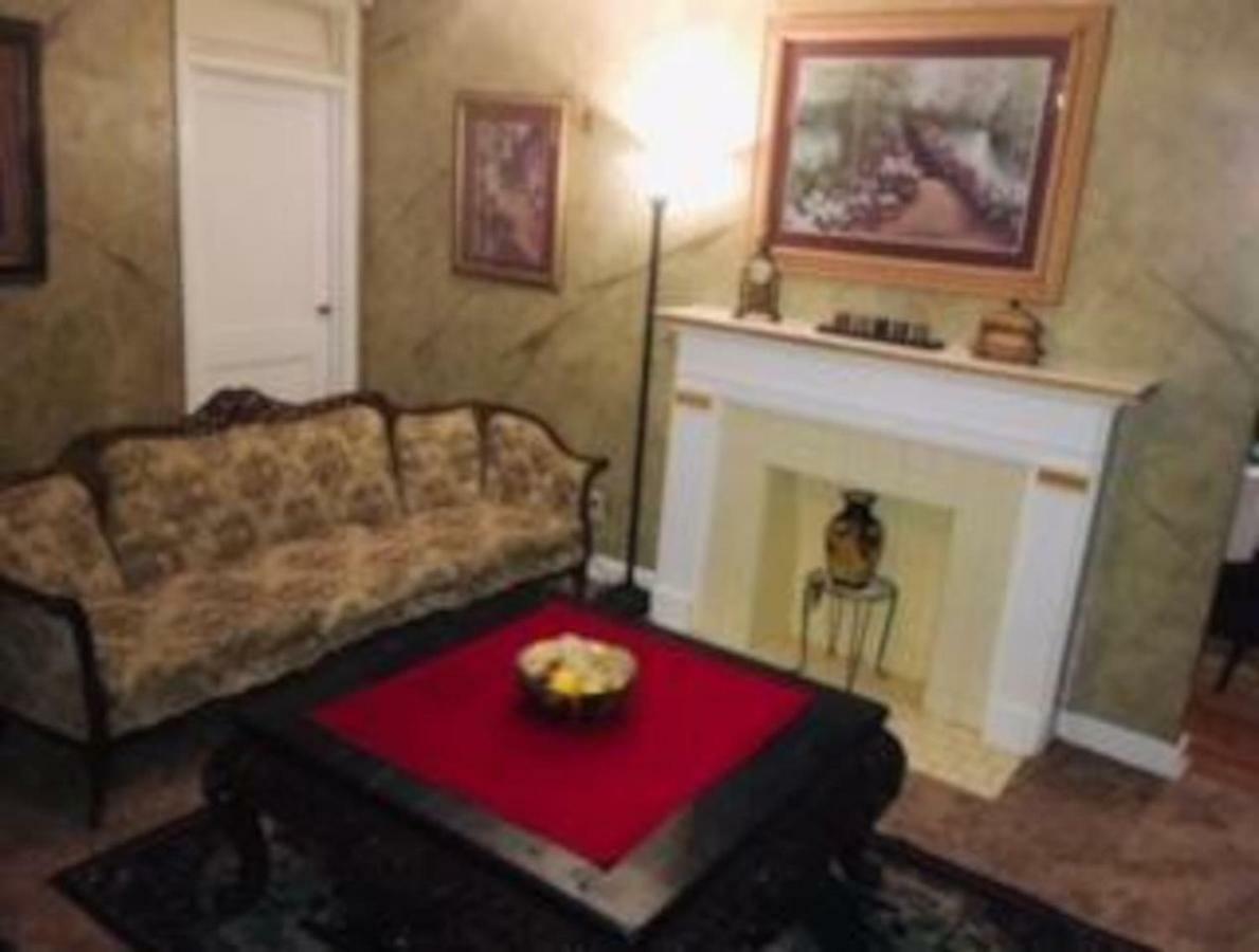 Best Deal In Town! Entire 1 Bedroom Apartment 59 Montgomery Dış mekan fotoğraf