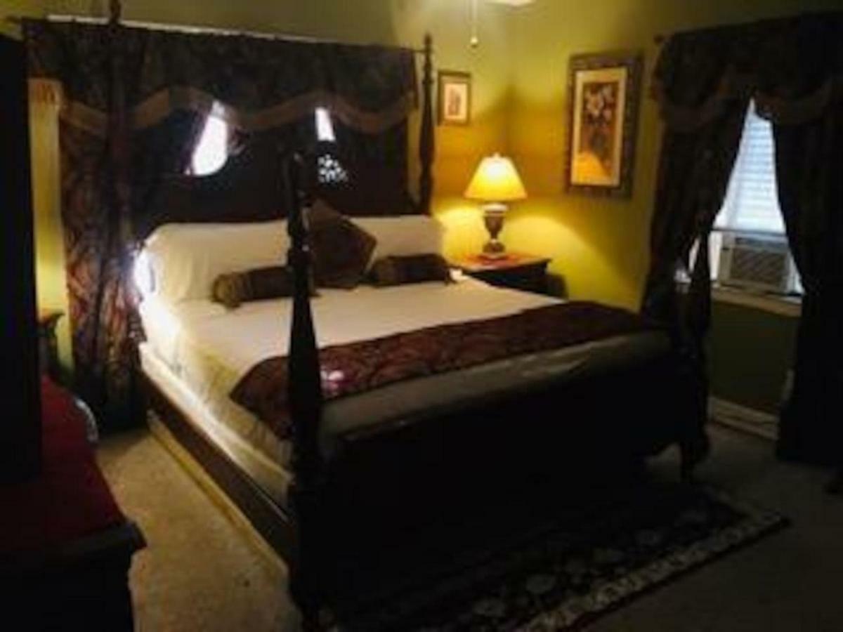Best Deal In Town! Entire 1 Bedroom Apartment 59 Montgomery Dış mekan fotoğraf